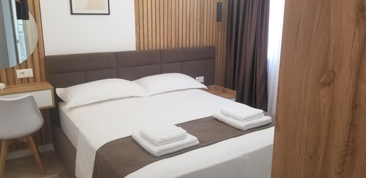 White Apartment Tirana Exterior foto